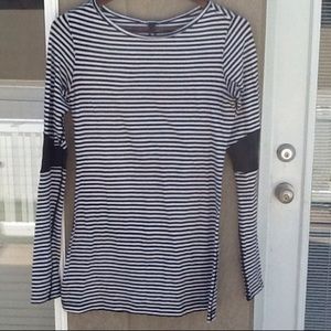 Lululemon striped soft cotton long sleeve shirt